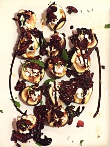 Figss, Goat Cheese & Pecans